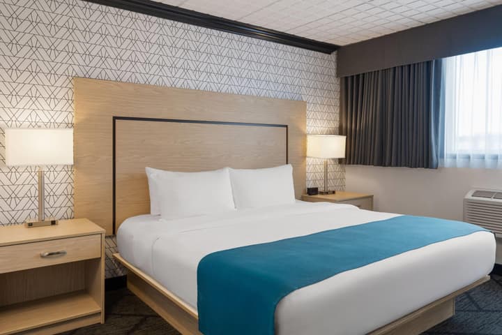 Sternwheeler Hotel & Conference Centre, Trademark by Wyndham