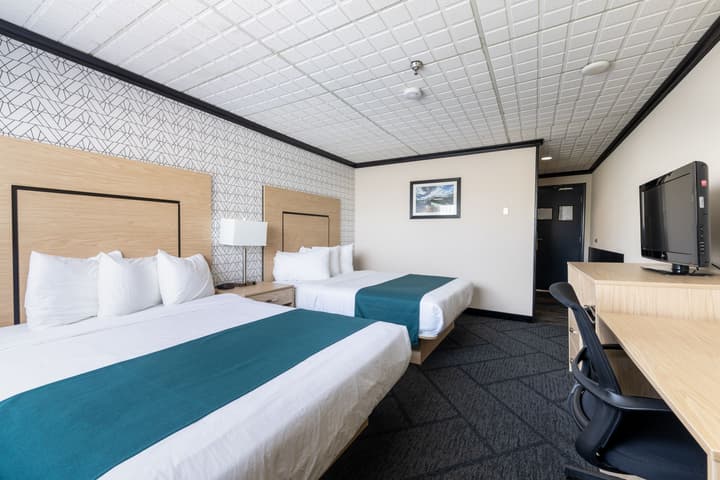 Sternwheeler Hotel & Conference Centre, Trademark by Wyndham