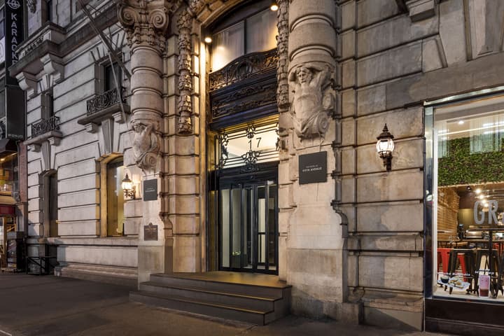The Hotel @ Fifth Avenue