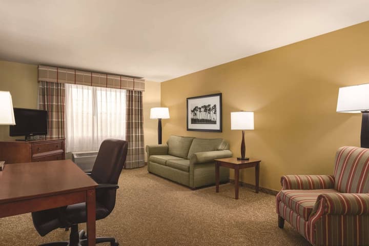 Country Inn & Suites by Radisson, Dakota Dunes, SD