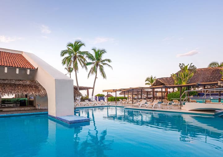 Park Royal Beach Ixtapa - All Inclusive