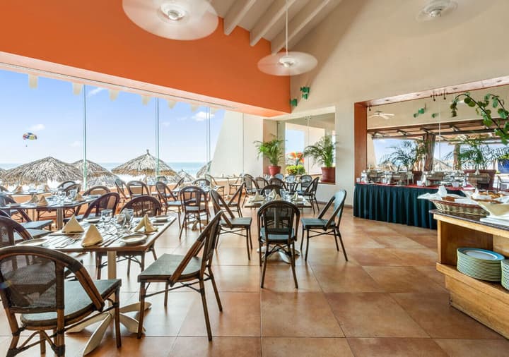 Park Royal Beach Ixtapa - All Inclusive