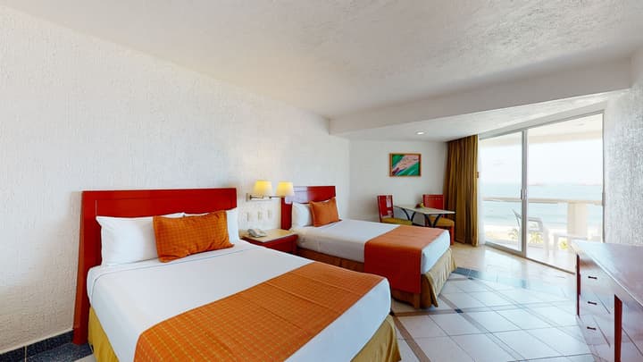 Park Royal Beach Ixtapa - All Inclusive