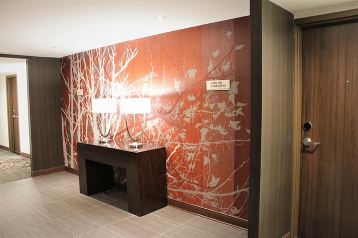 DoubleTree by Hilton Toronto Airport West