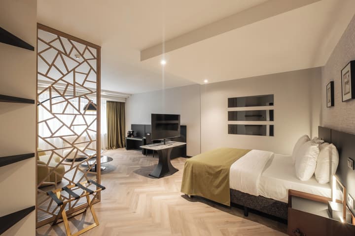 Hyllit Hotel