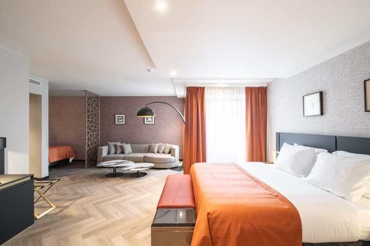 Hyllit Hotel