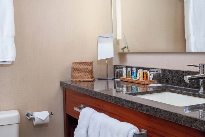Maui Coast Hotel