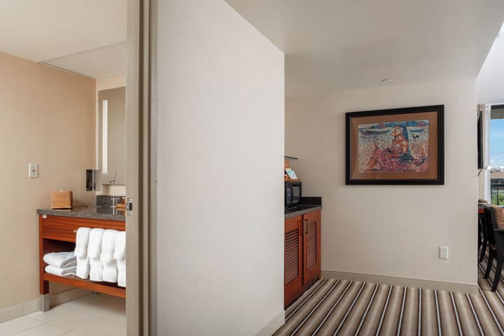 Maui Coast Hotel