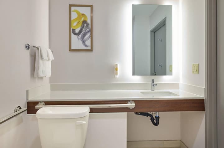 Comfort Suites Springfield-Eugene