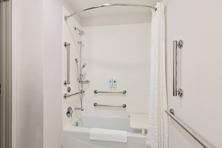 Comfort Suites Springfield-Eugene