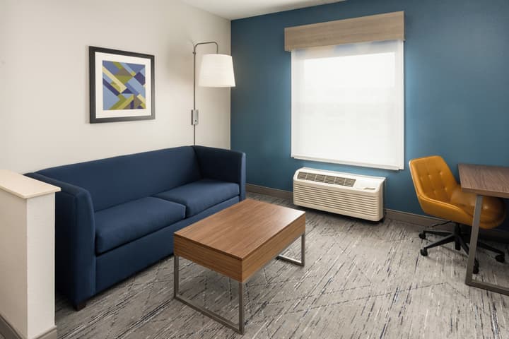 Holiday Inn Express Orlando International Airport by IHG