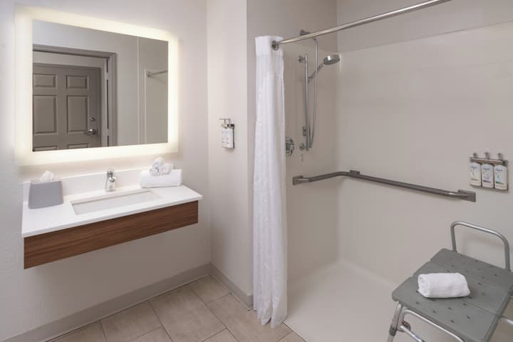 Holiday Inn Express Orlando International Airport by IHG