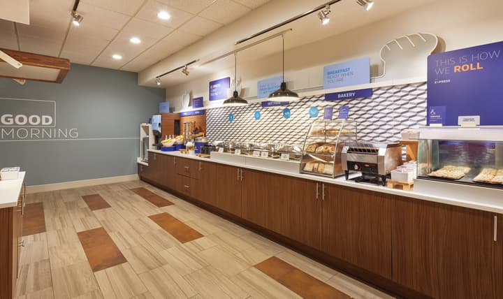 Holiday Inn Express Orlando International Airport by IHG