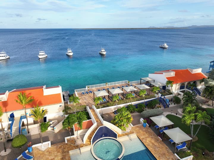 Divi Flamingo Beach Resort & Casino