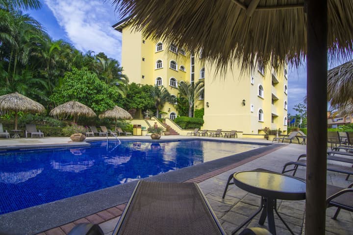 Apartotel & Suites Villas del Rio