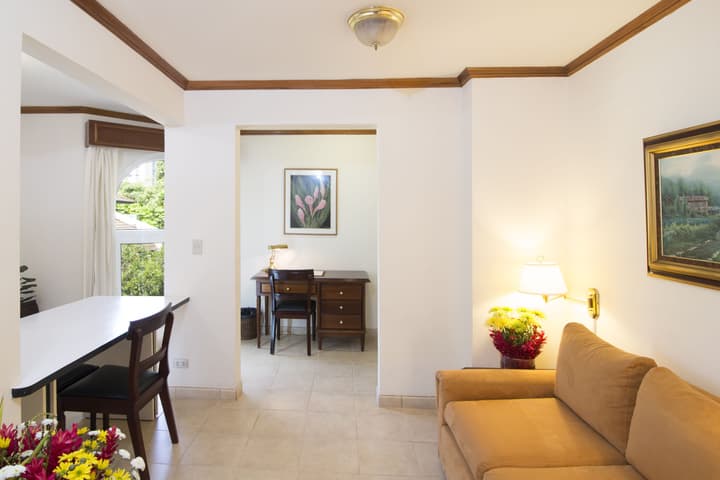 Apartotel & Suites Villas del Rio
