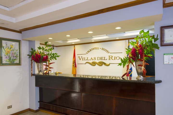 Apartotel & Suites Villas del Rio
