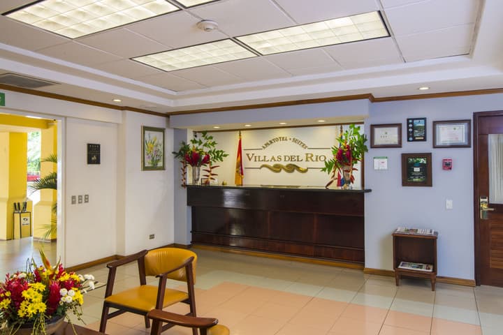 Apartotel & Suites Villas del Rio