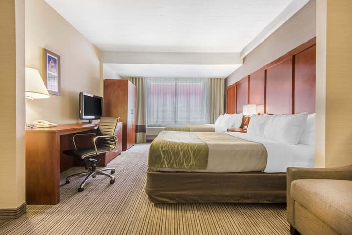 Comfort Inn & Suites