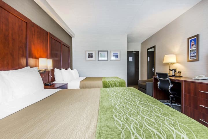 Comfort Inn & Suites