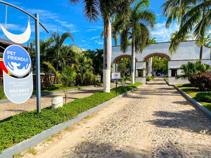 Puerto de Luna Pet Friendly & Family Suites Hotel