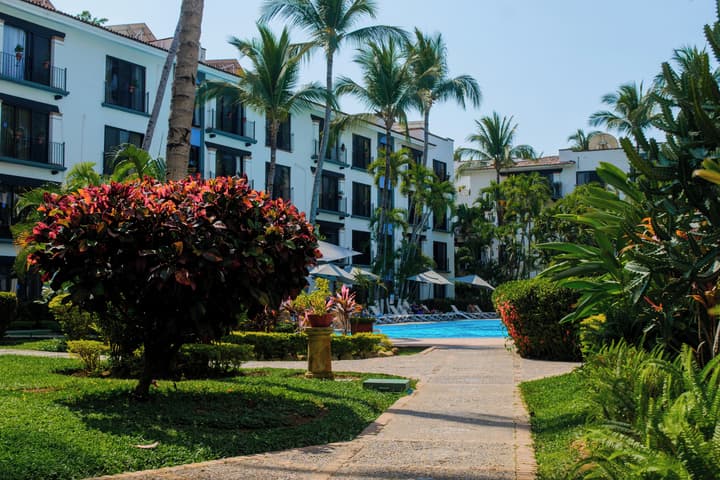 Puerto de Luna Pet Friendly & Family Suites Hotel