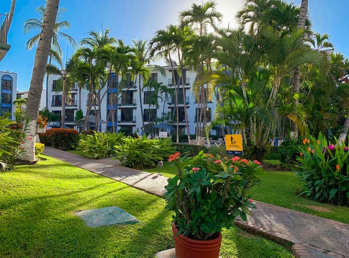 Puerto de Luna Pet Friendly & Family Suites Hotel