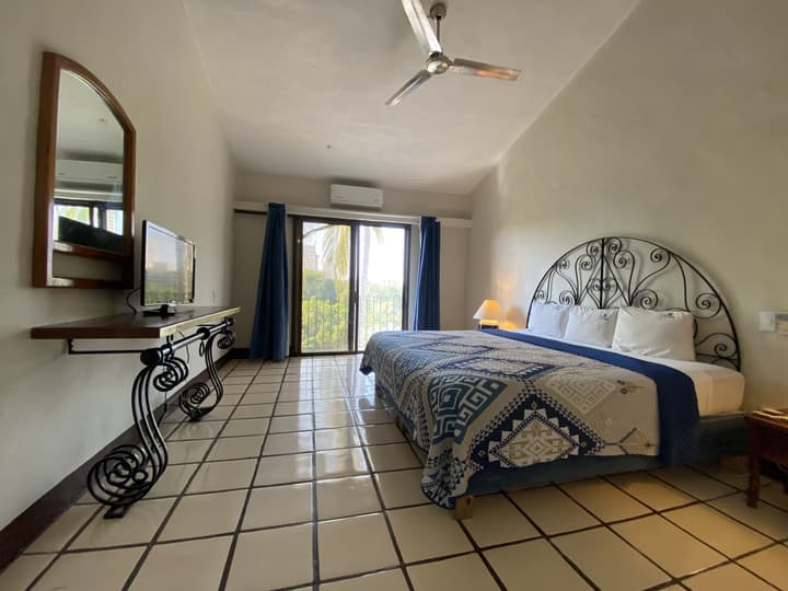 Puerto de Luna Pet Friendly & Family Suites Hotel