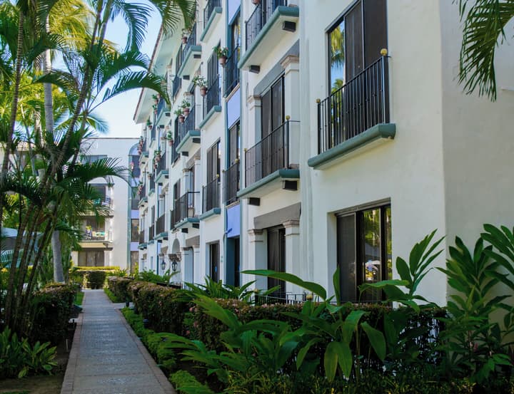 Puerto de Luna Pet Friendly & Family Suites Hotel