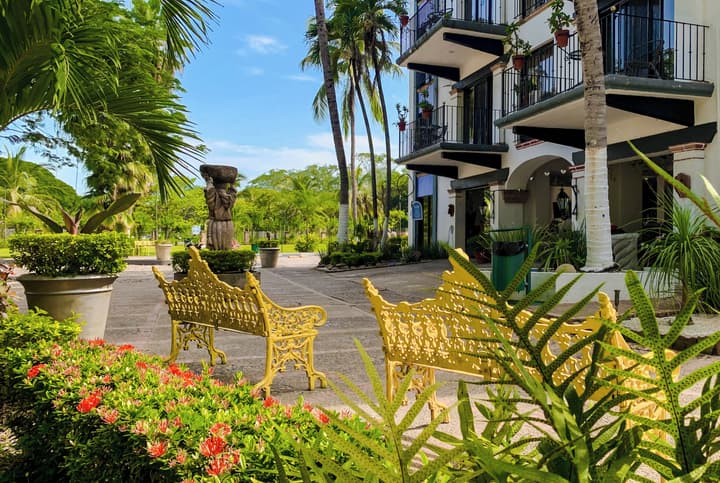 Puerto de Luna Pet Friendly & Family Suites Hotel