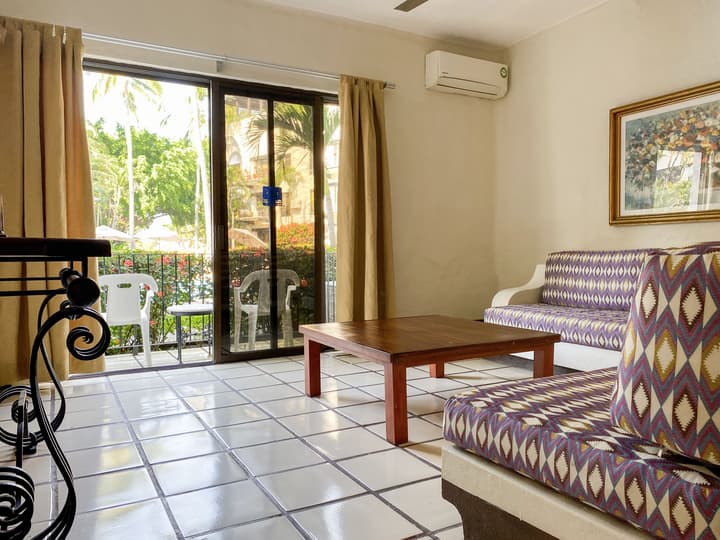 Puerto de Luna Pet Friendly & Family Suites Hotel