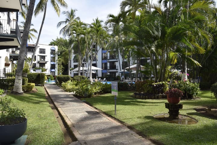 Puerto de Luna Pet Friendly & Family Suites Hotel