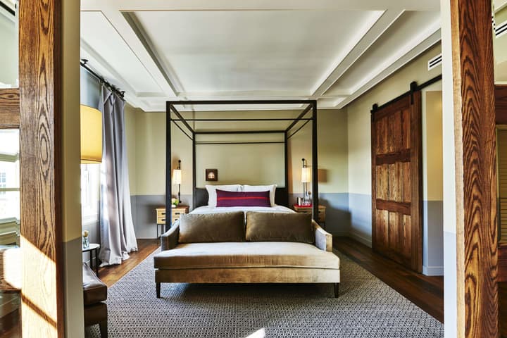 The Hollywood Roosevelt