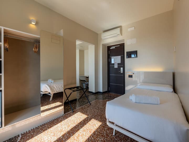 B&B HOTEL Genova Principe