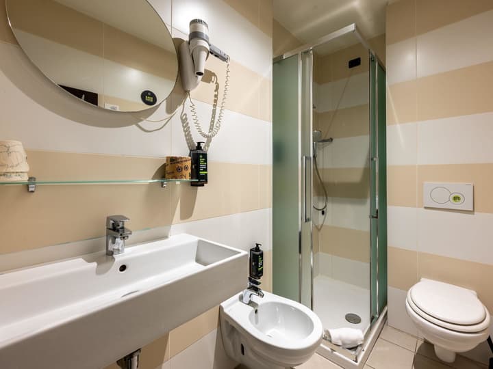 B&B HOTEL Genova Principe