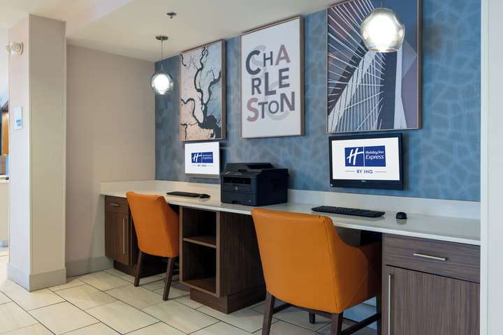 Holiday Inn Express Charleston by IHG