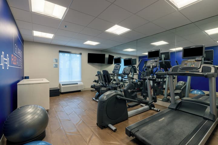 Holiday Inn Express Charleston by IHG