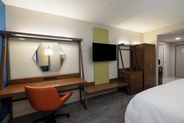 Holiday Inn Express Charleston by IHG