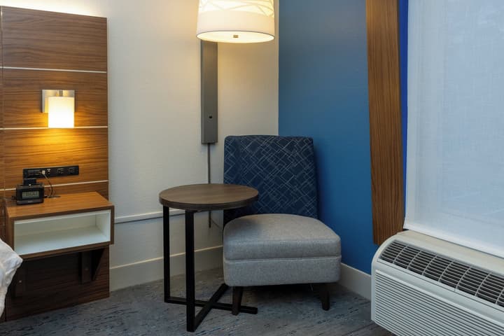 Holiday Inn Express Charleston by IHG