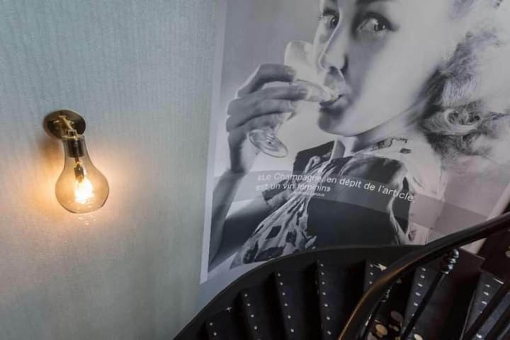 Hotel Les Bulles de Paris