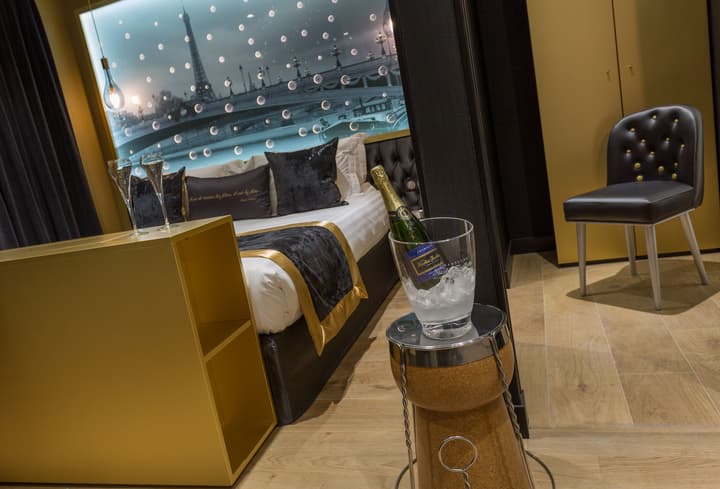 Hotel Les Bulles de Paris