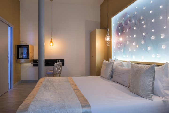 Hotel Les Bulles de Paris