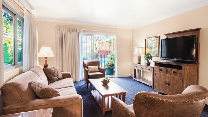 Inn By The Harbor