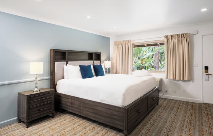 Inn By The Harbor