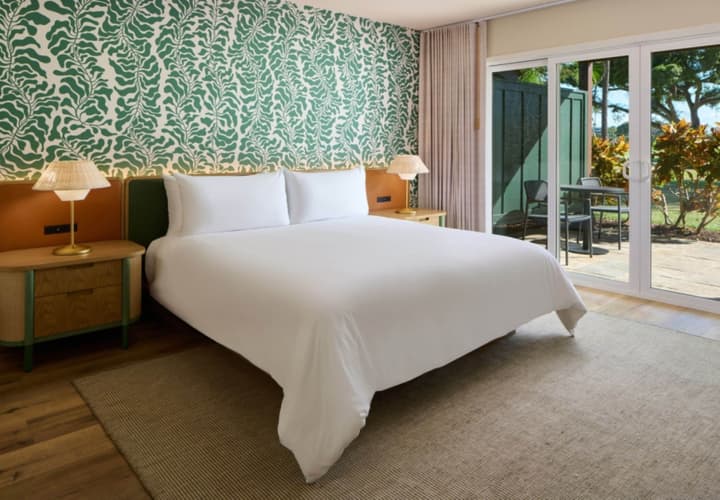 Royal Lahaina Resort & Bungalows