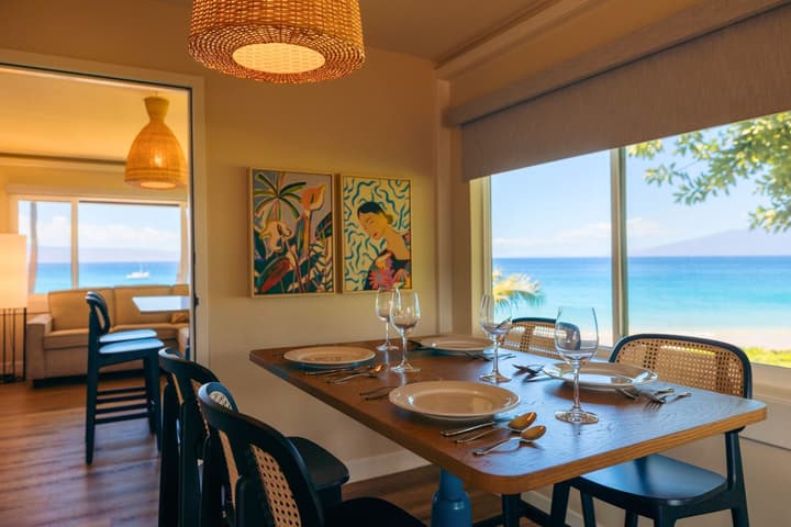 Royal Lahaina Resort & Bungalows