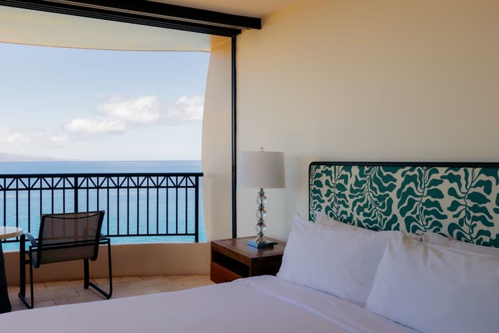 Royal Lahaina Resort & Bungalows