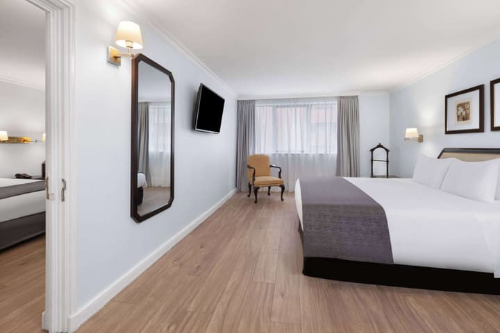Wyndham Garden Santiago Kennedy