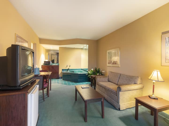 Americas Best Value Inn Springfield - Mansion View