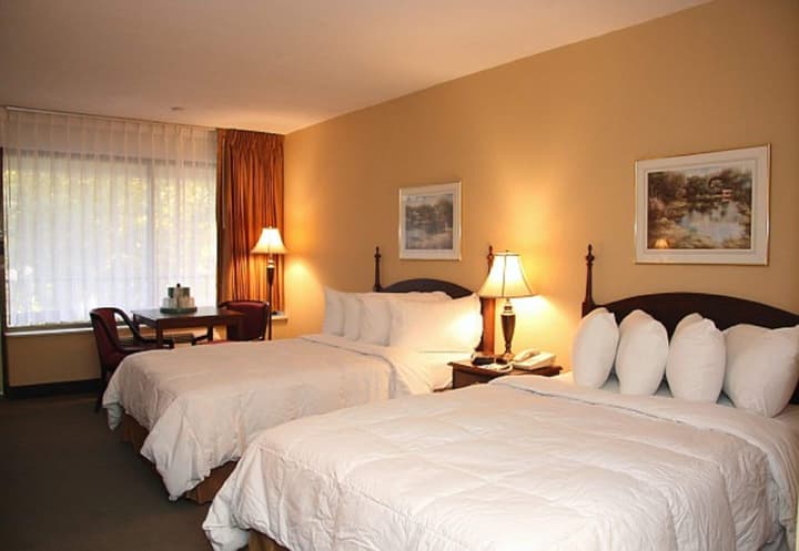 Americas Best Value Inn Springfield - Mansion View